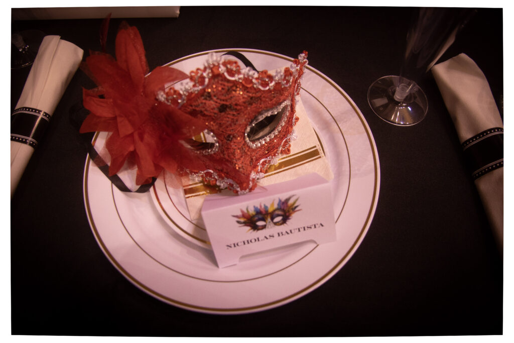 Ball pacesetting with mask and placecard